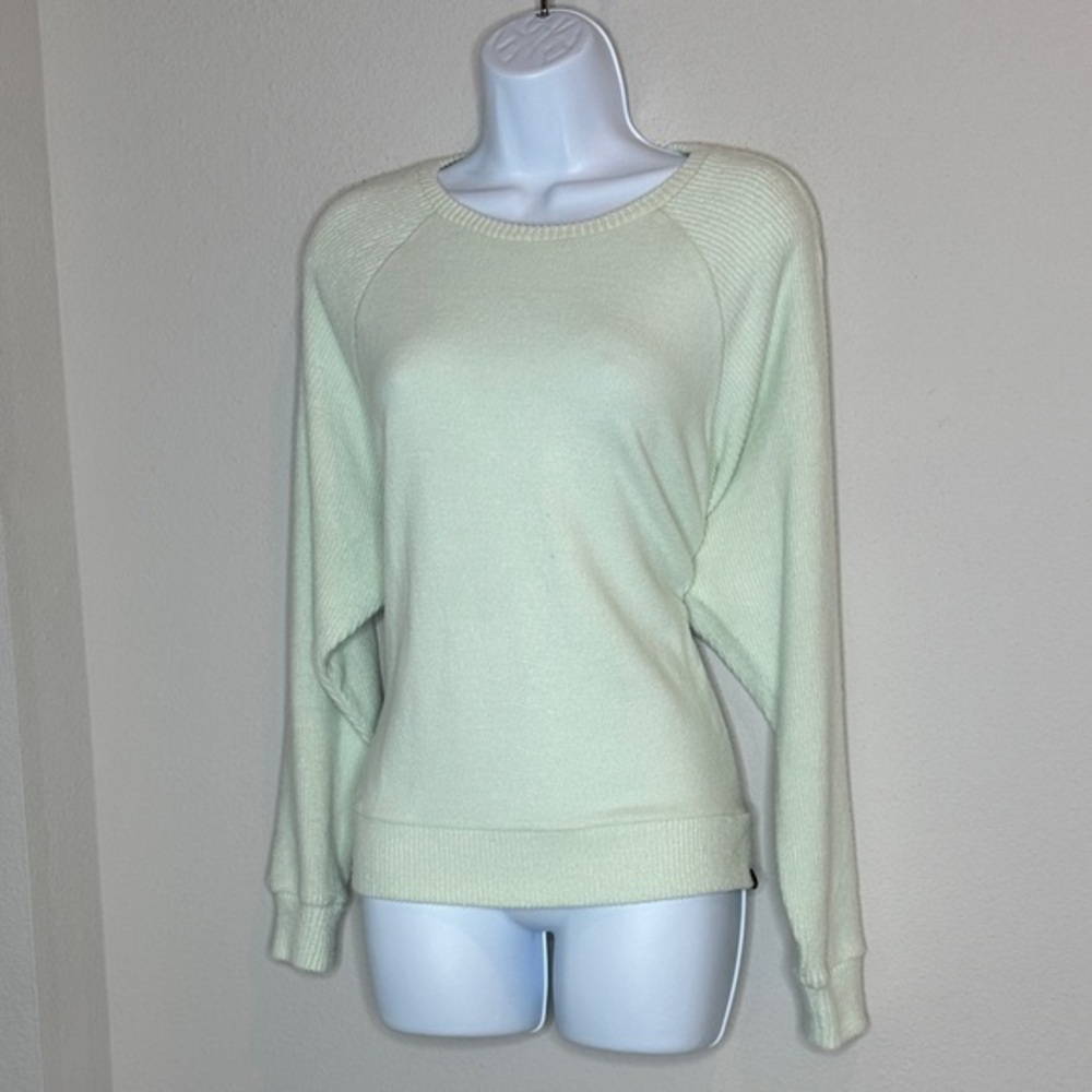 Elegant Women's Cream Crew Neck Sweater